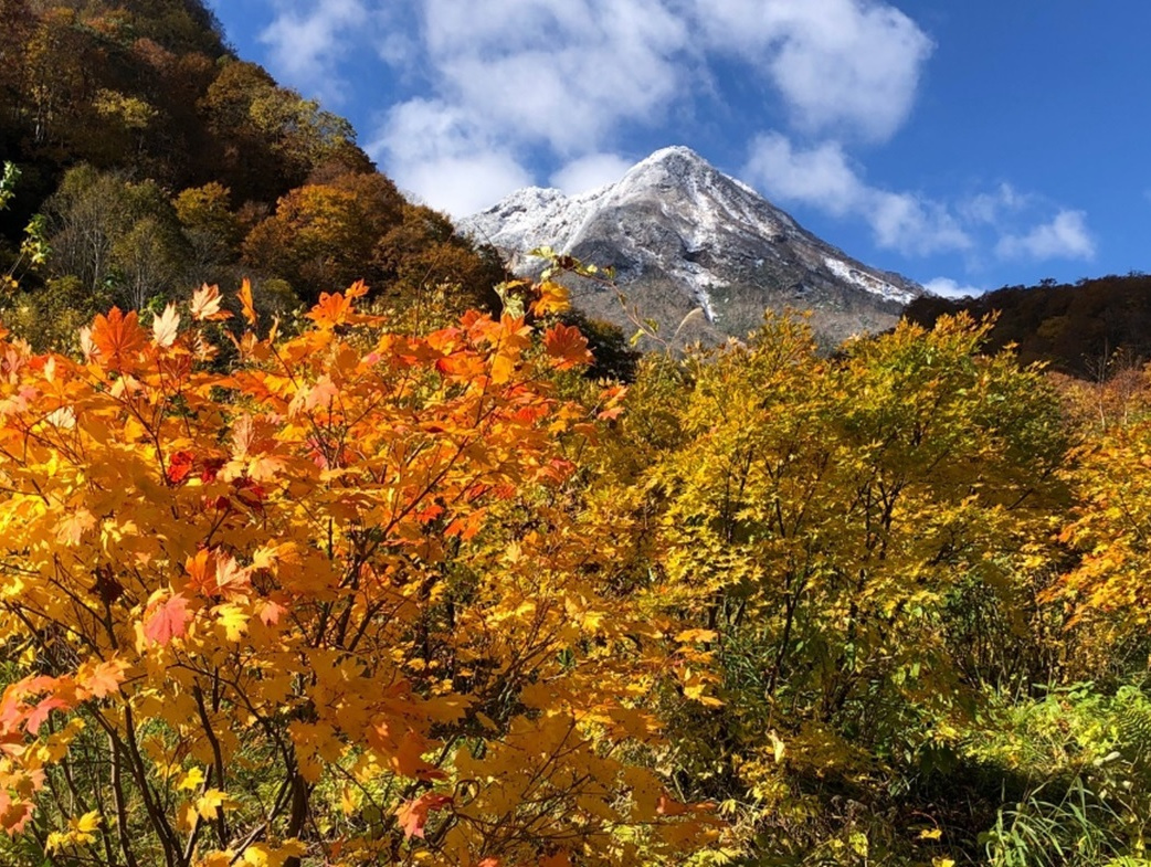 妙高山と紅葉